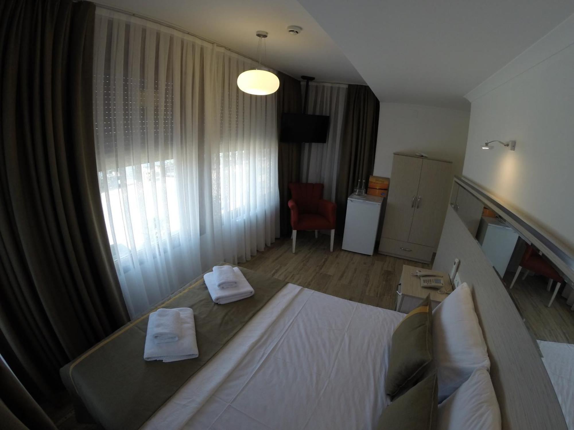 Yakamoz Otel Urla Eksteriør billede